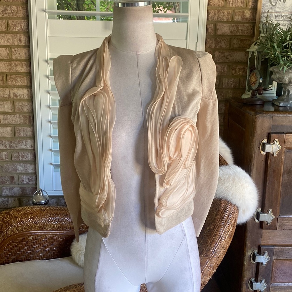 MICHAA LIGHWEIGHT RUFFLE CARDIGAN SX - SMALL **